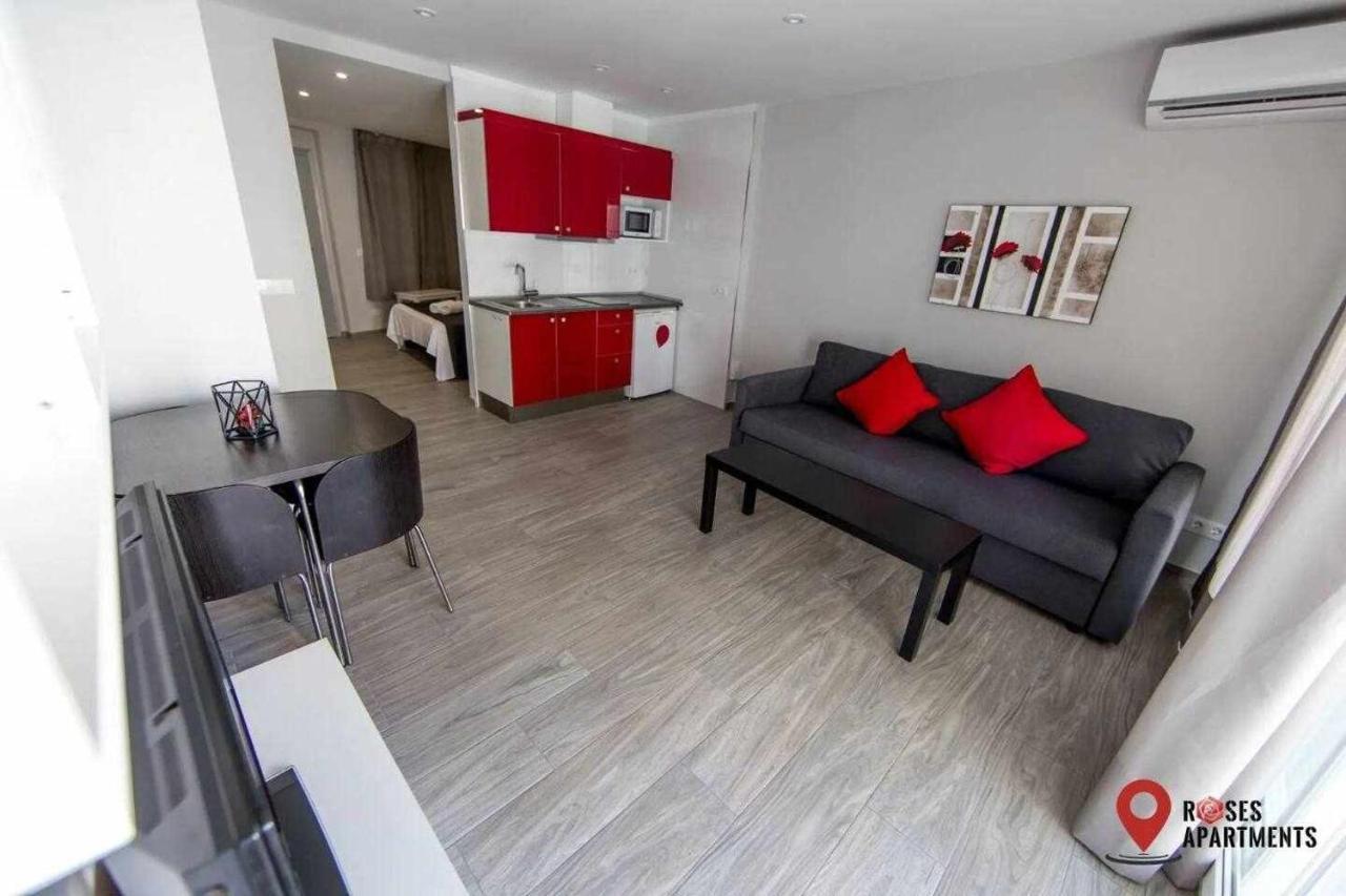 Roses Apartments Red Loft Vista Mar Lateral Εξωτερικό φωτογραφία